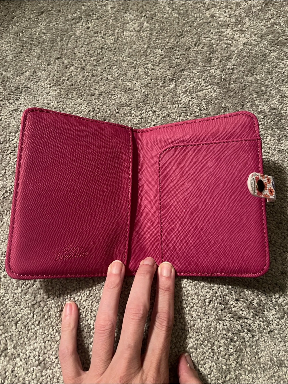 RFID-Blocking Passport Cover - Picture 5 of 6